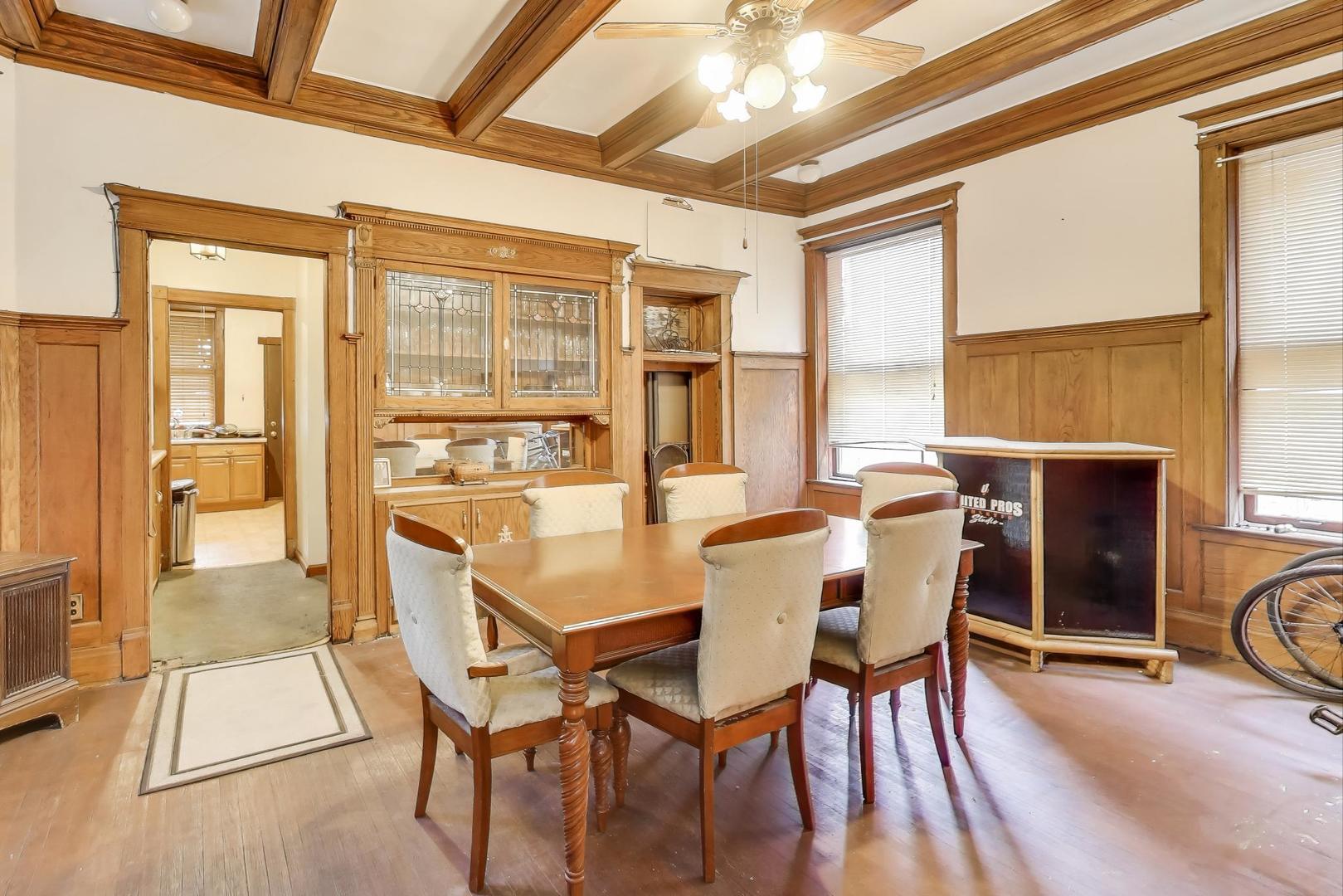 4507 S Michigan Avenue