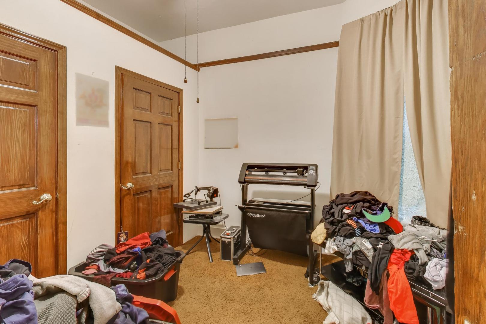 4507 S Michigan Avenue