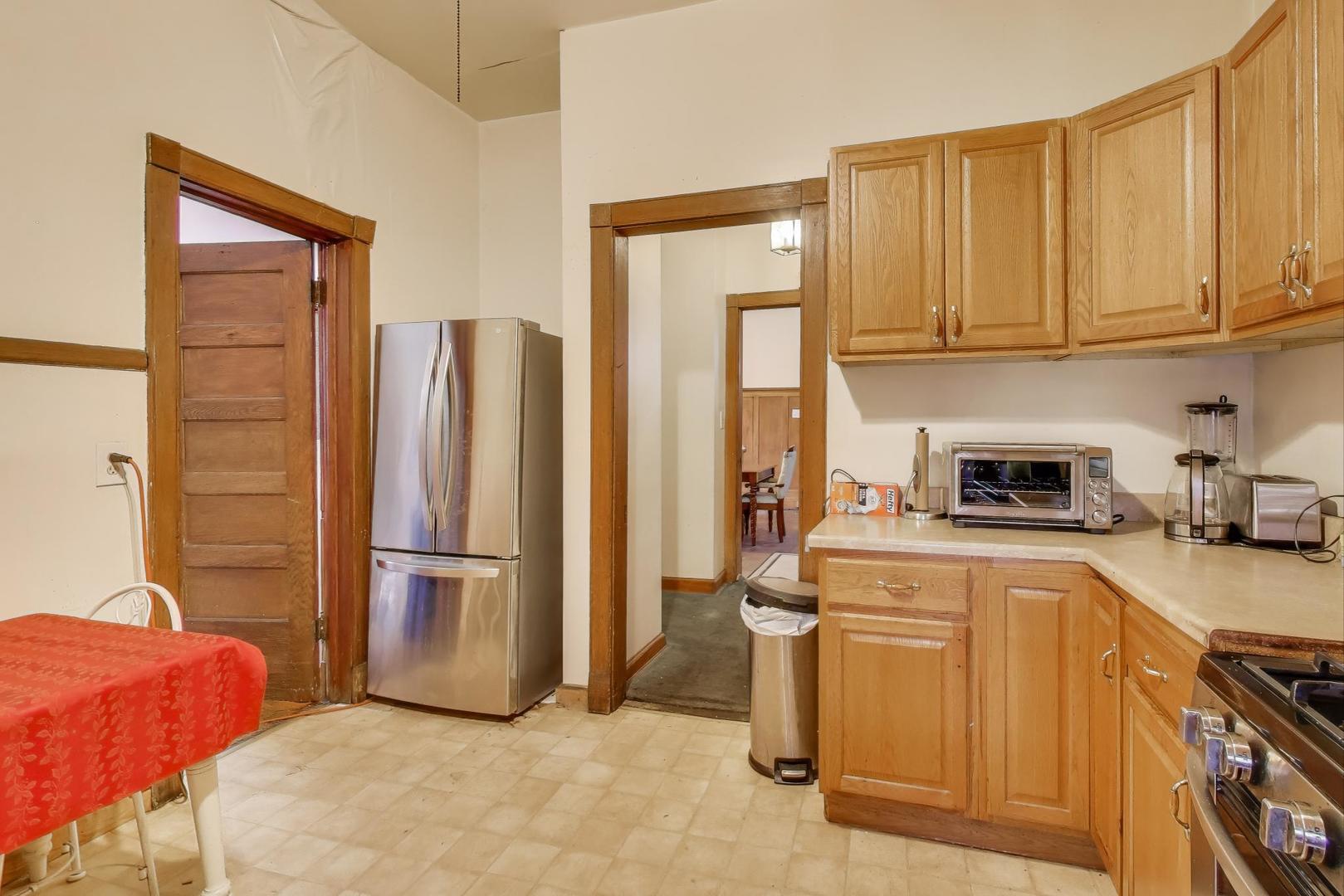 4507 S Michigan Avenue