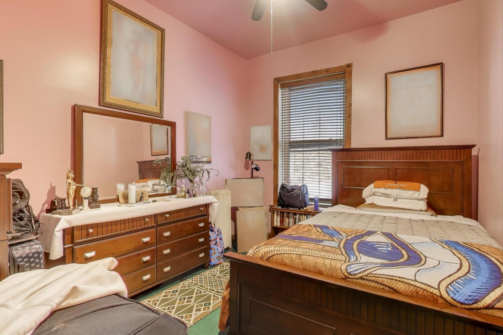 4507 S Michigan Avenue