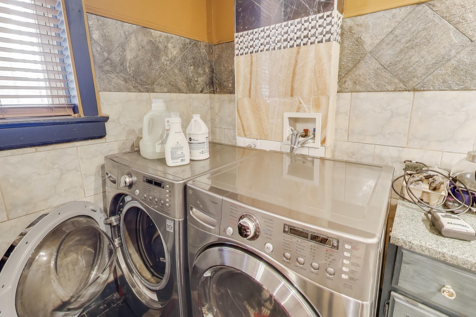 4507 S Michigan Avenue