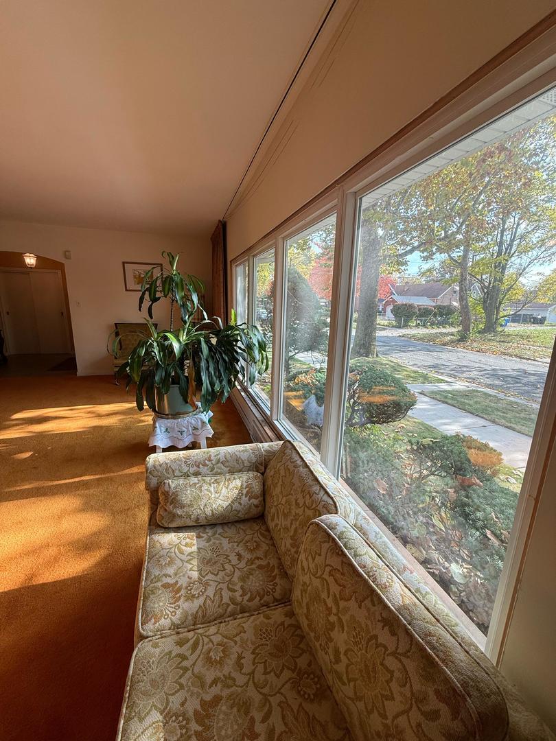 12157 S Perry Avenue