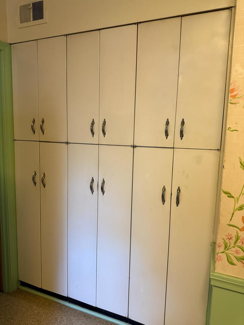 12157 S Perry Avenue