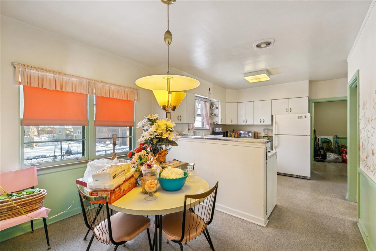 12157 S Perry Avenue