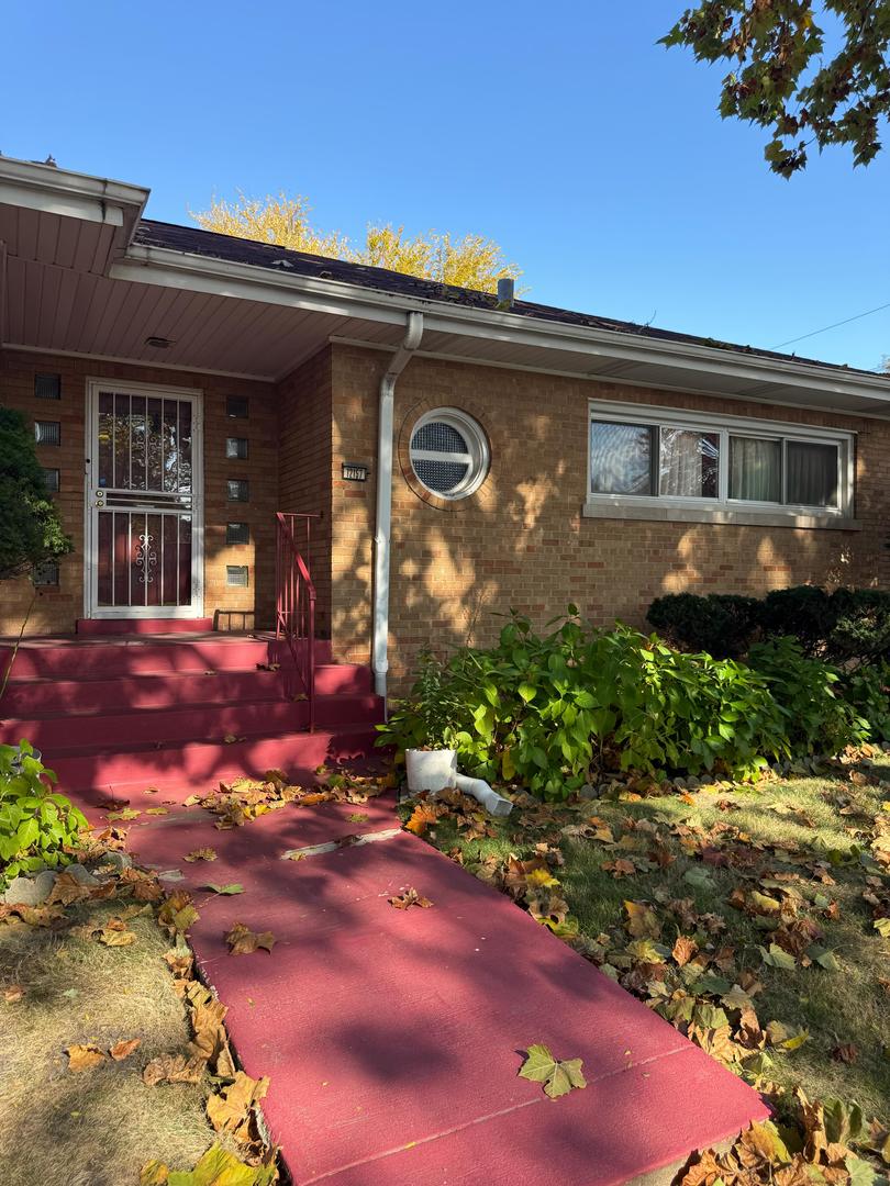 12157 S Perry Avenue