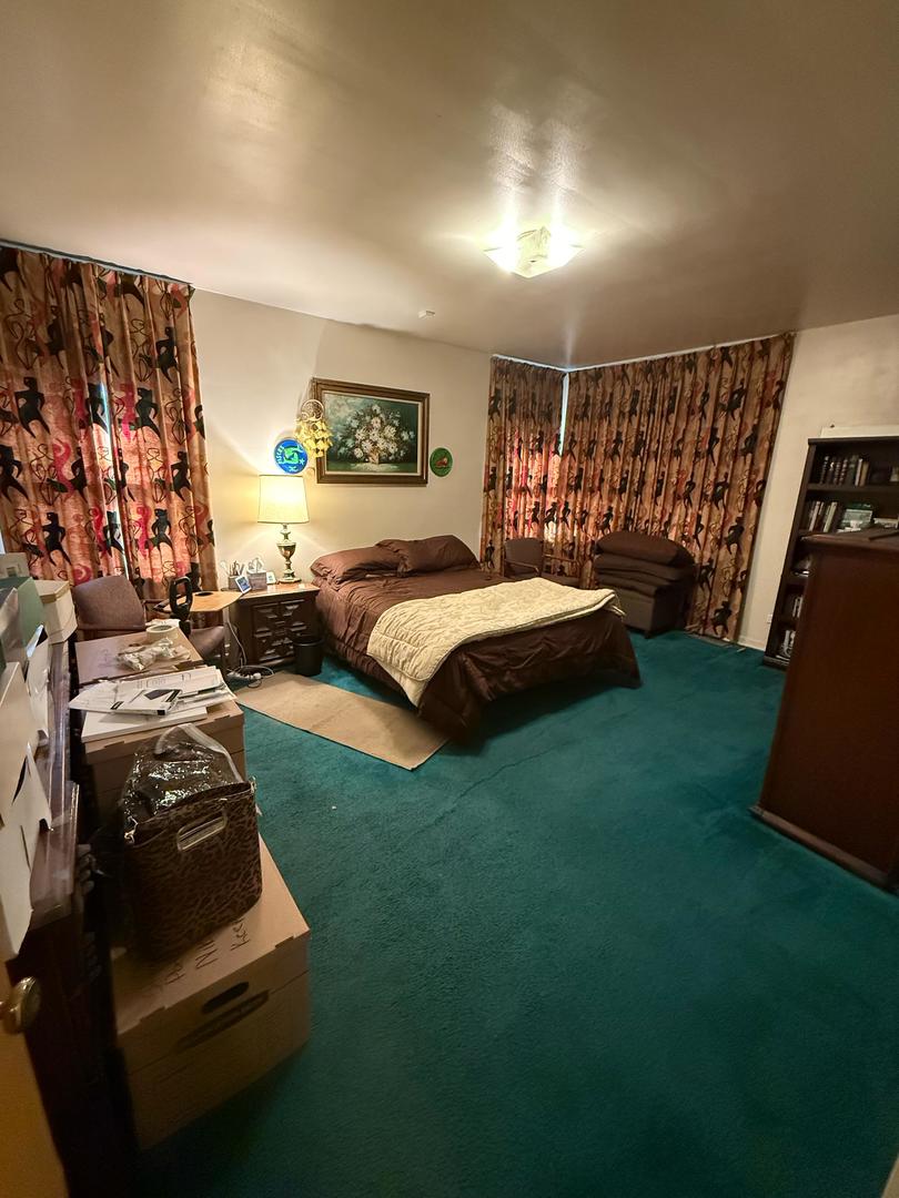 12157 S Perry Avenue