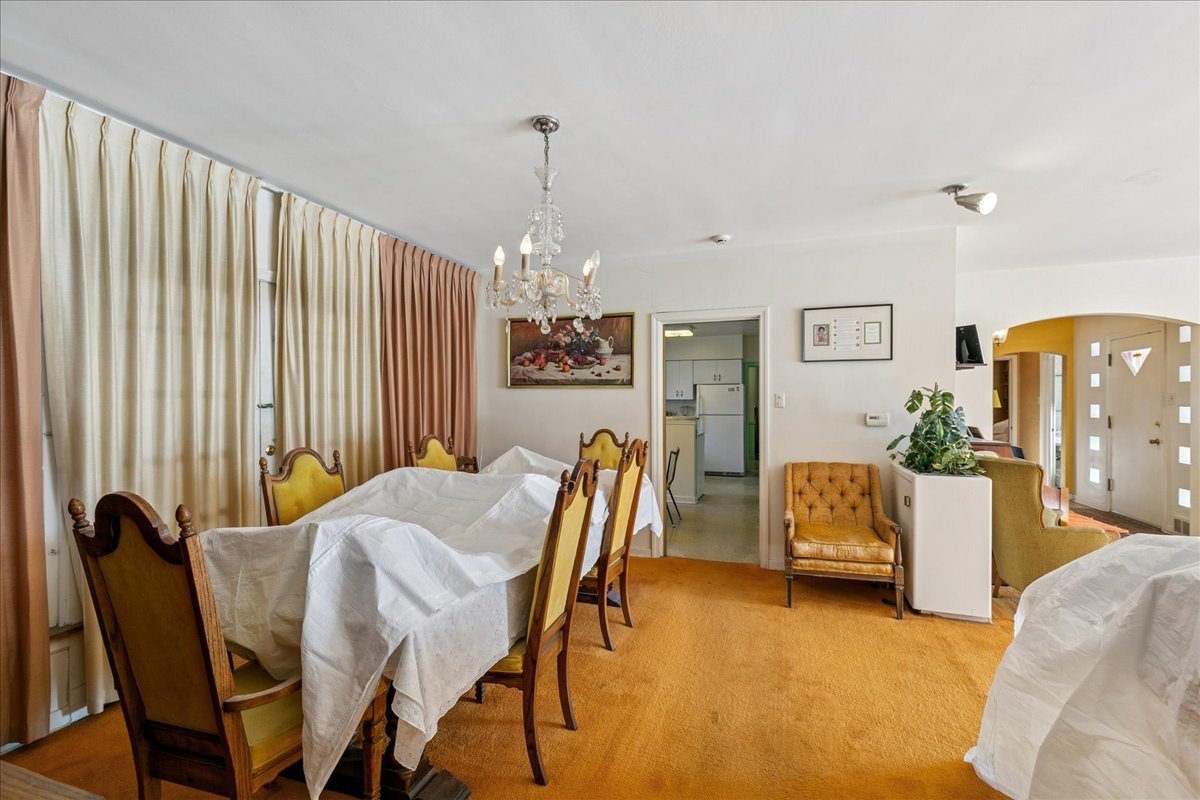 12157 S Perry Avenue