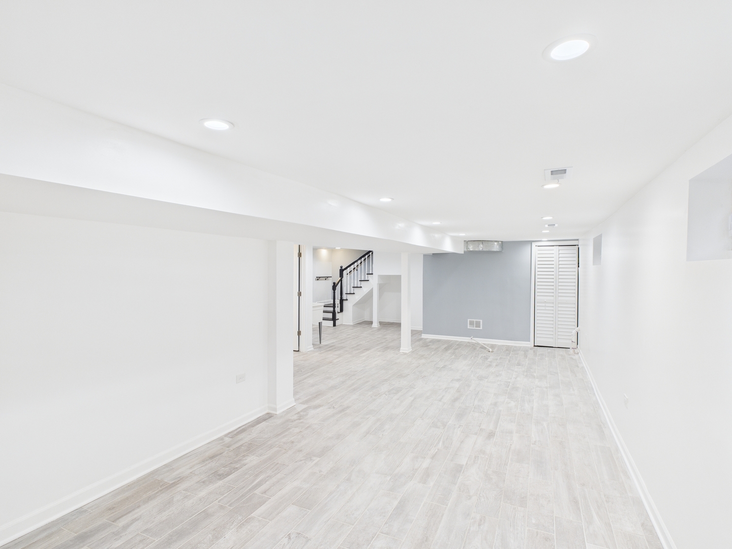 10036 S Saint Lawrence Avenue