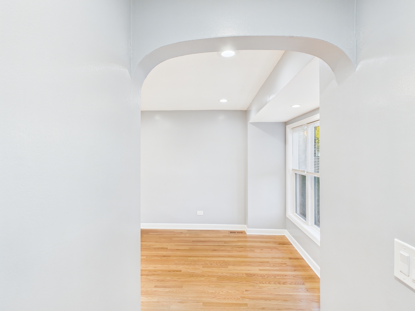 10036 S Saint Lawrence Avenue