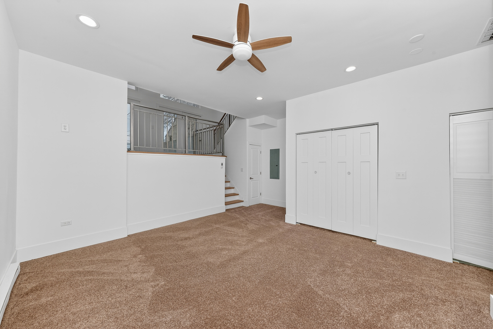 626 E Oakwood Boulevard