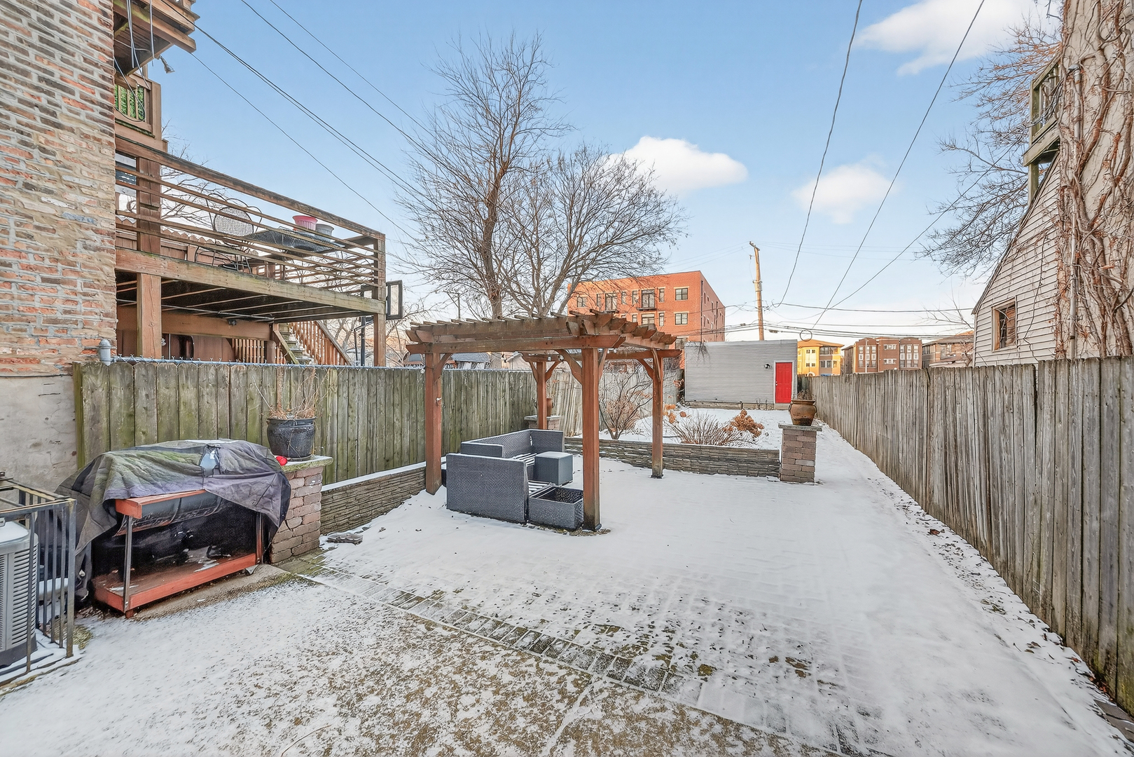 626 E Oakwood Boulevard