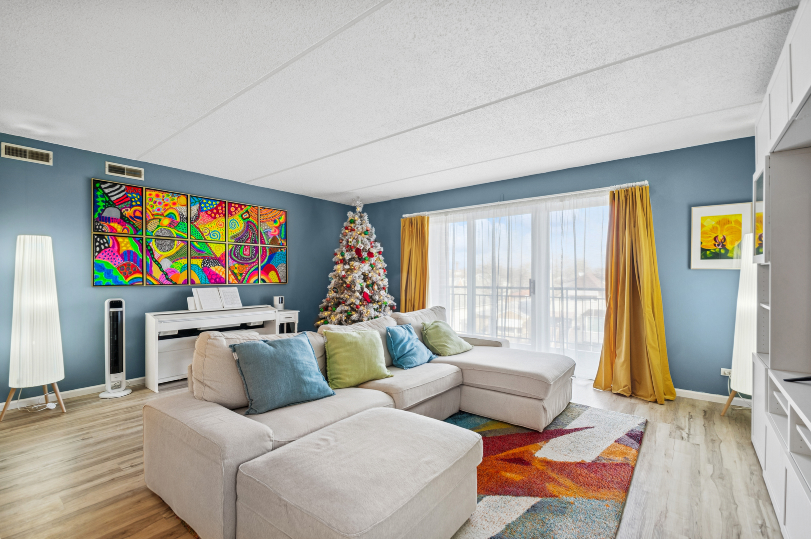 6400 W Berteau Avenue Unit: 308