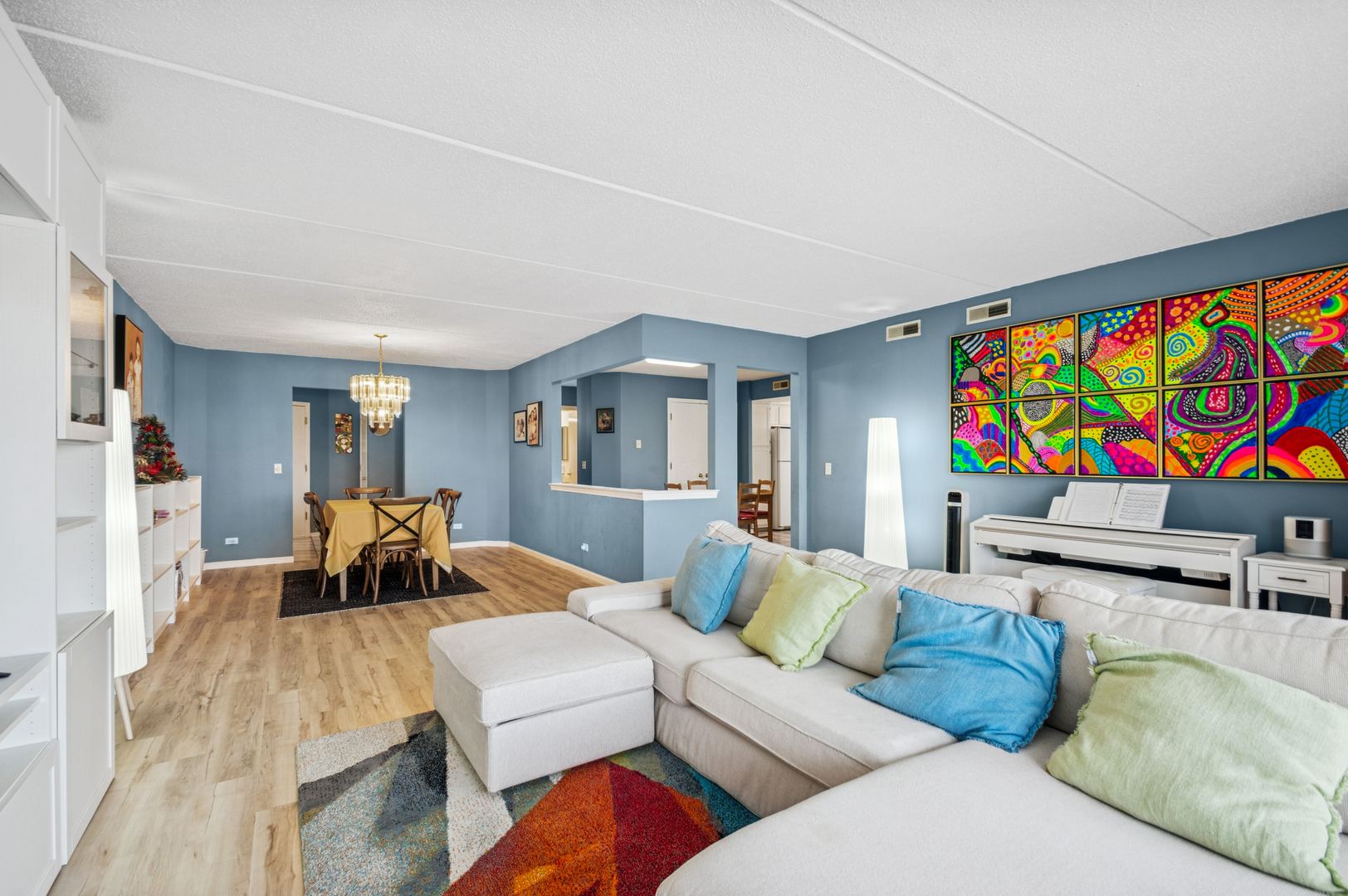 6400 W Berteau Avenue Unit: 308