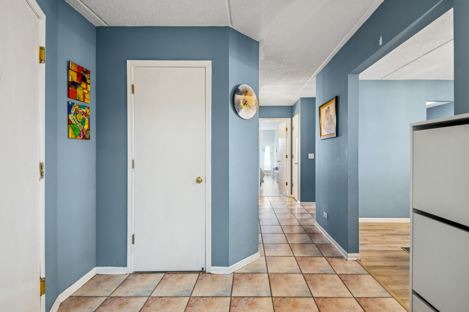 6400 W Berteau Avenue Unit: 308