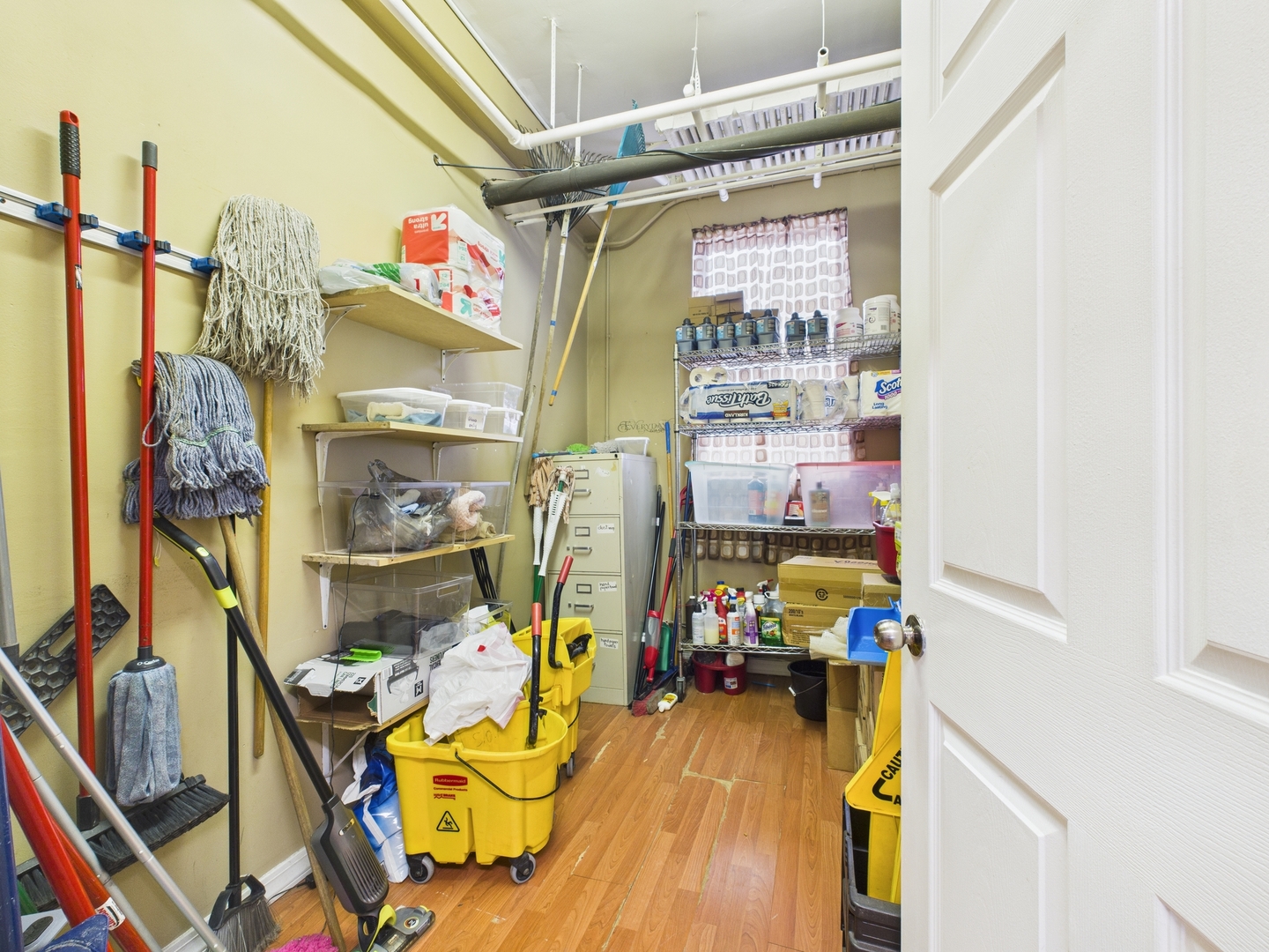 1651 N Karlov Avenue