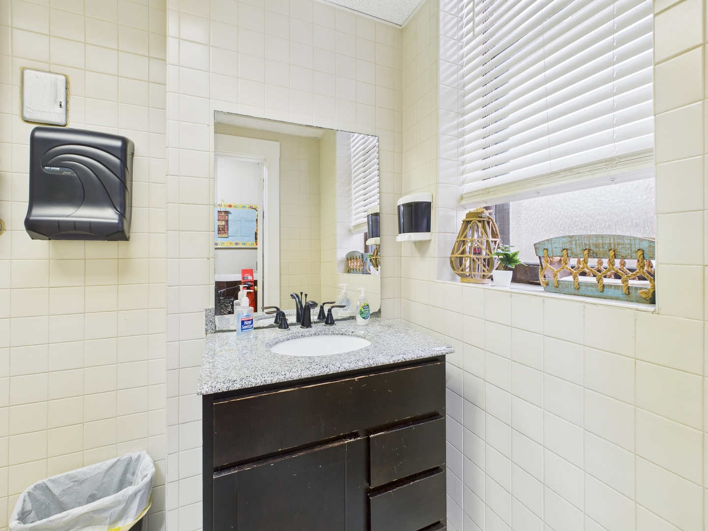 1651 N Karlov Avenue