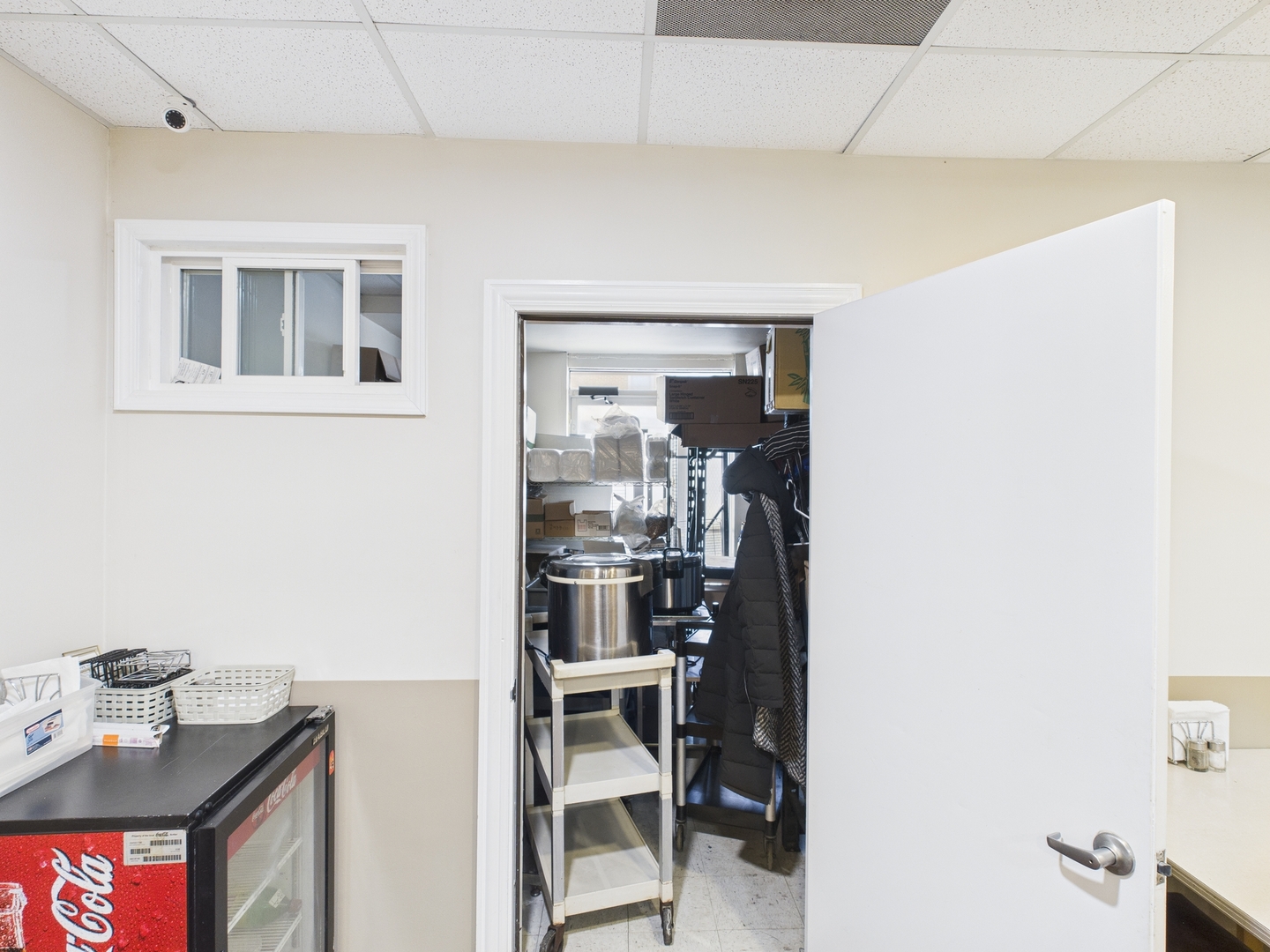 4203 W Lawrence Avenue