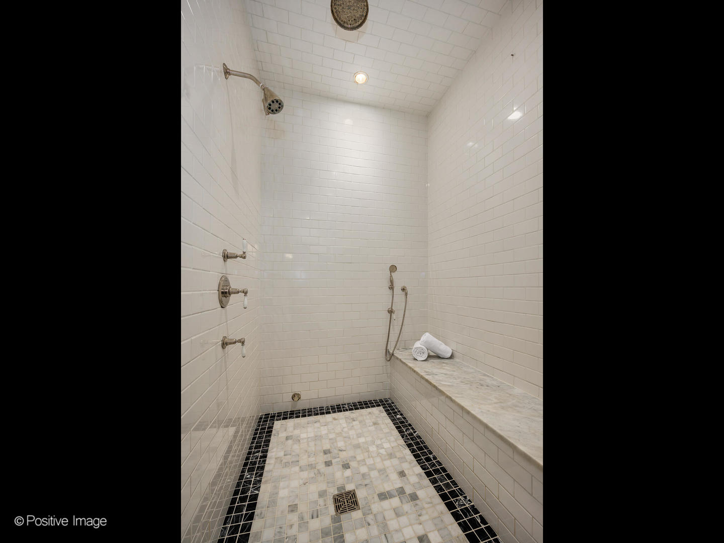 1919 N SHEFFIELD Avenue Unit: 2