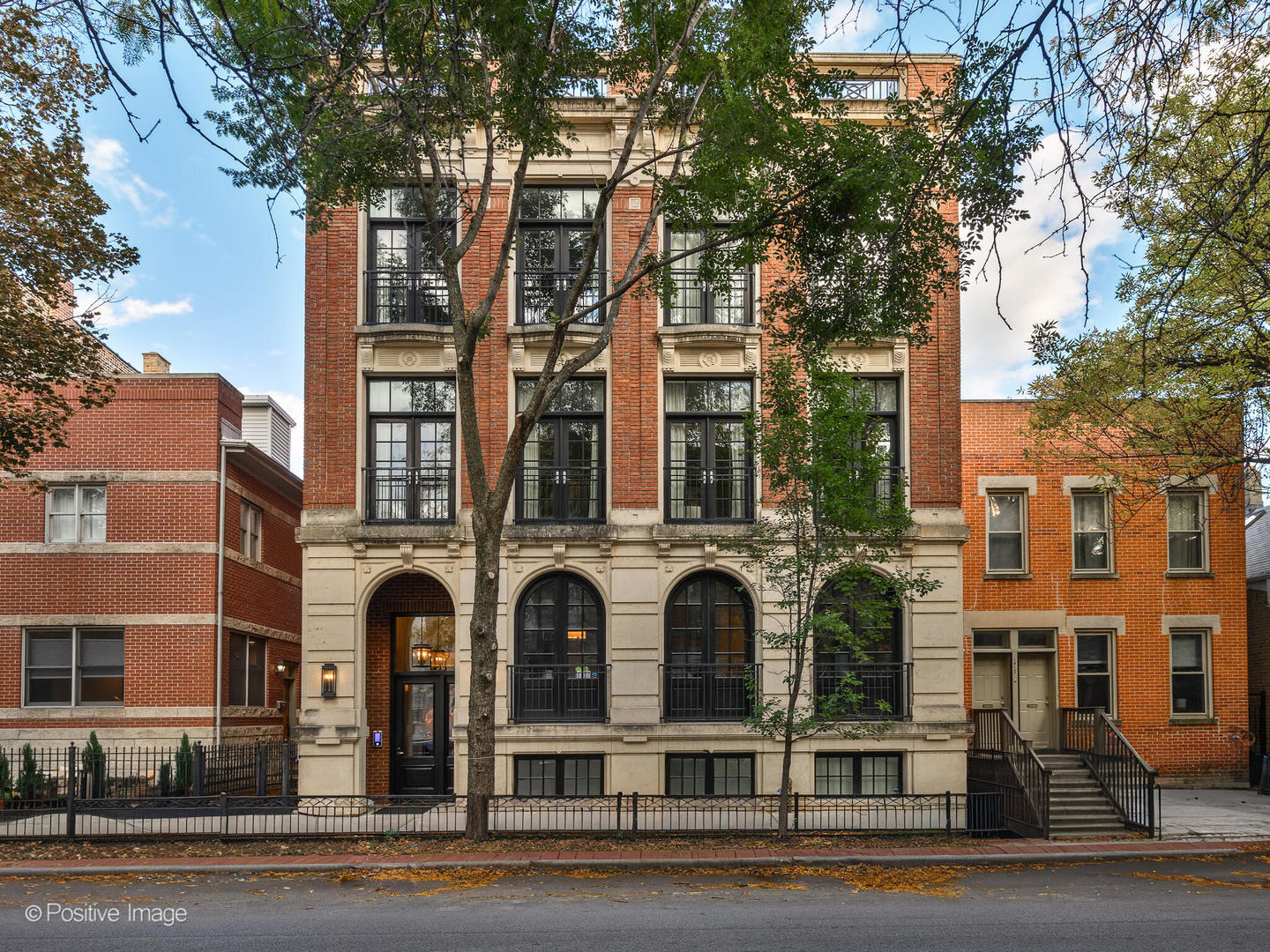 1919 N SHEFFIELD Avenue Unit: 2