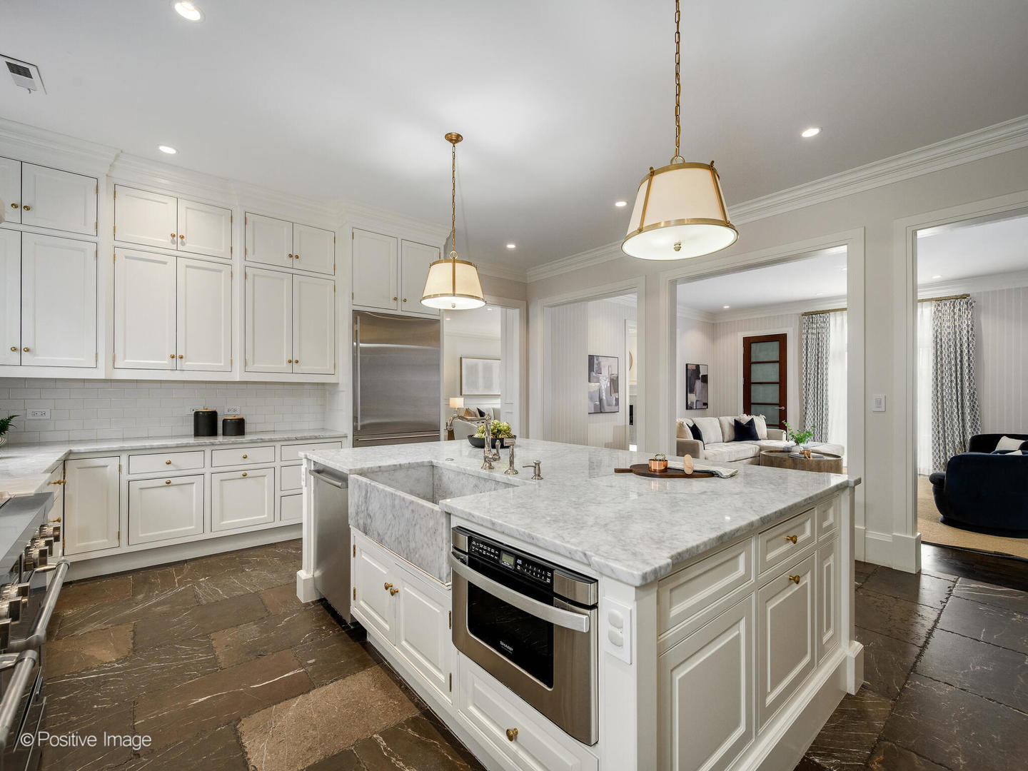 1919 N SHEFFIELD Avenue Unit: 2