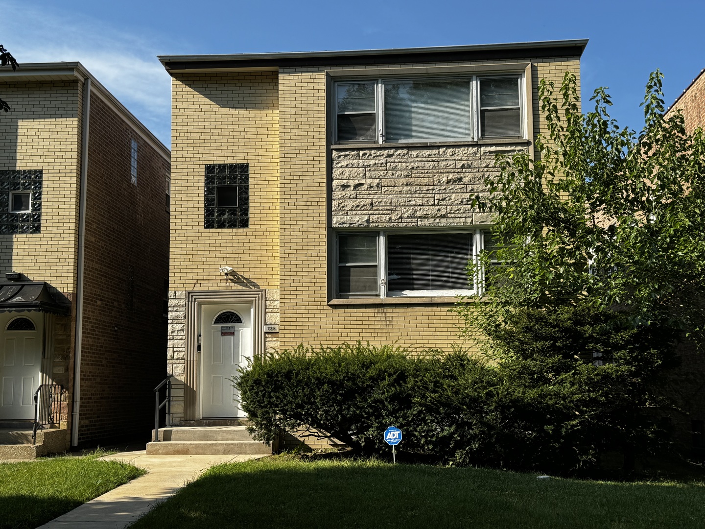 725 BRUMMEL Street Unit: 2