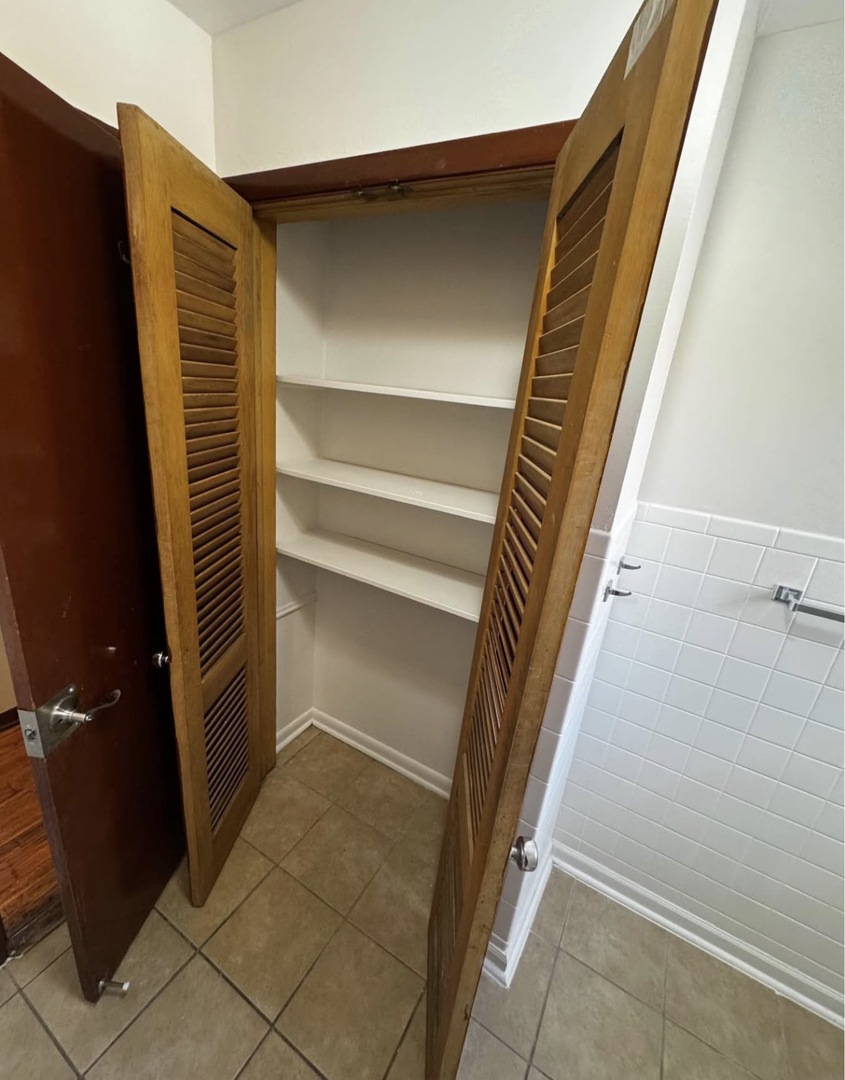 725 BRUMMEL Street Unit: 2