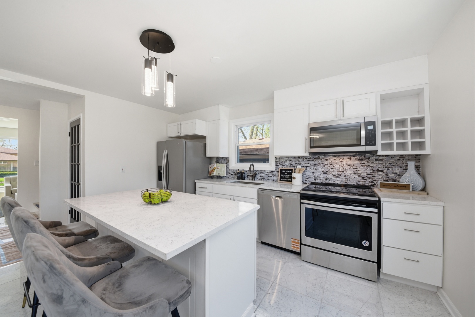 11603 S Loomis Street