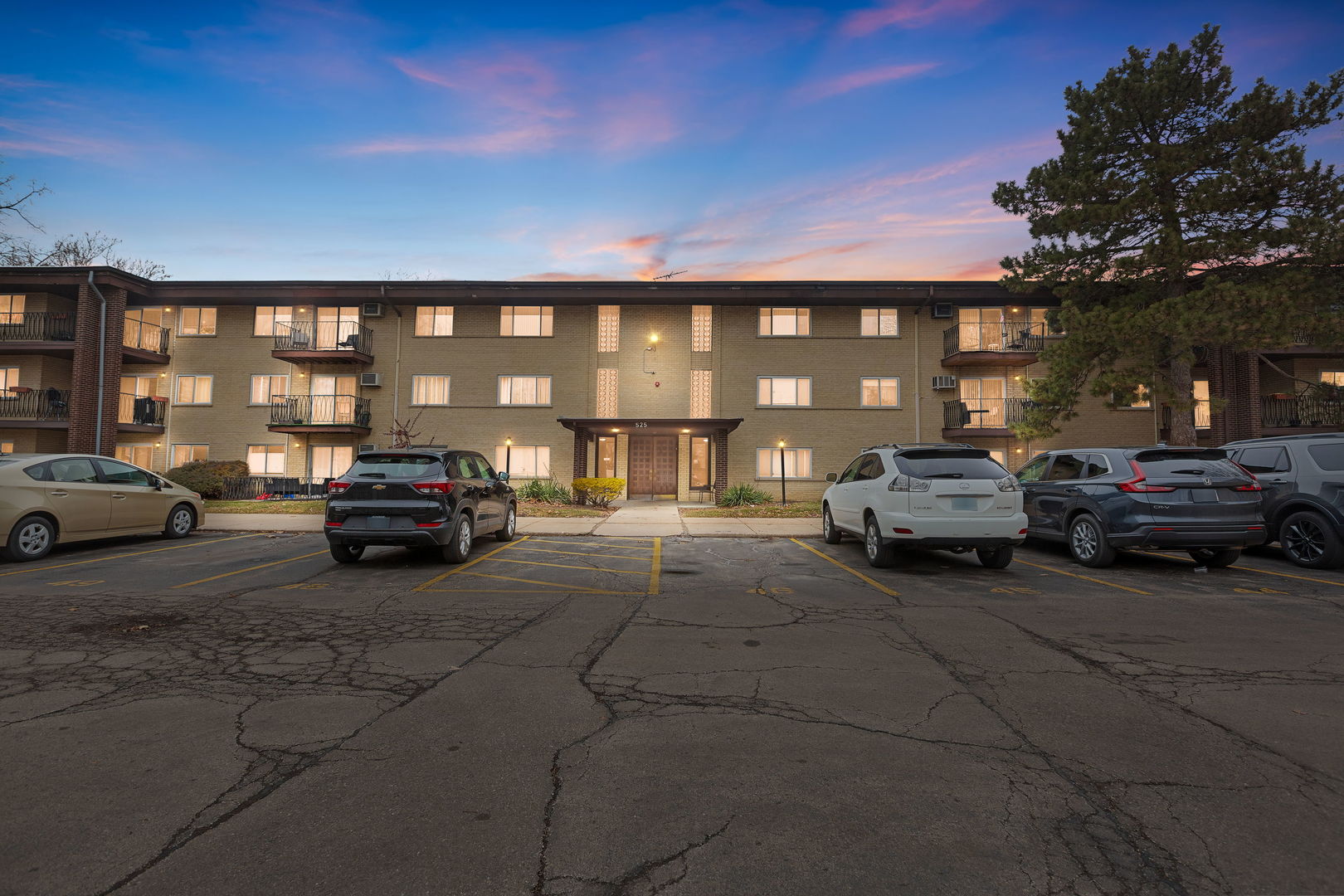 525 S Cleveland Avenue Unit: 208