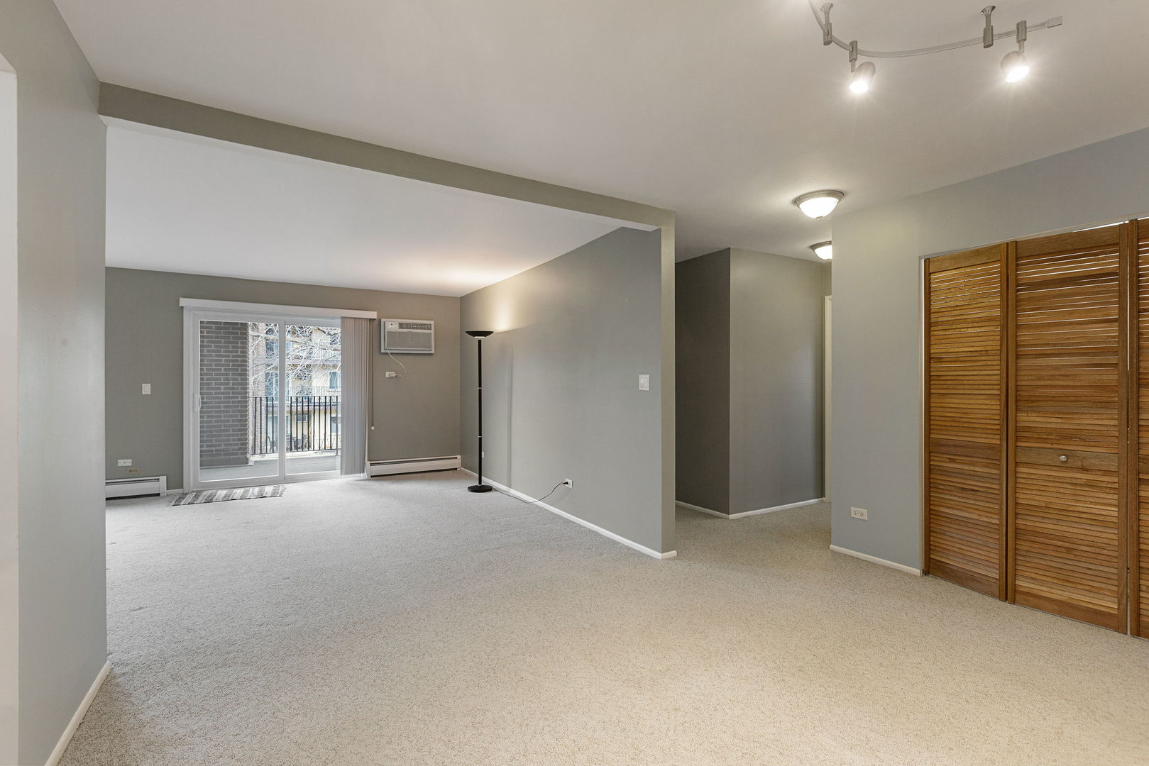 525 S Cleveland Avenue Unit: 208