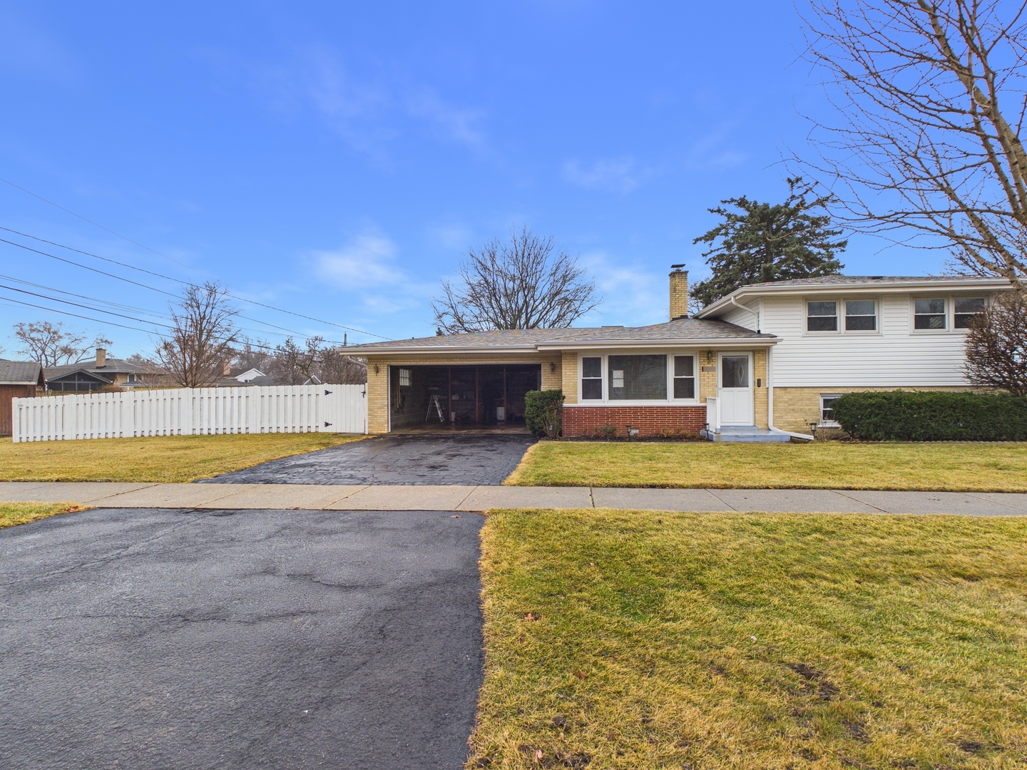 1605 E Frederick Street