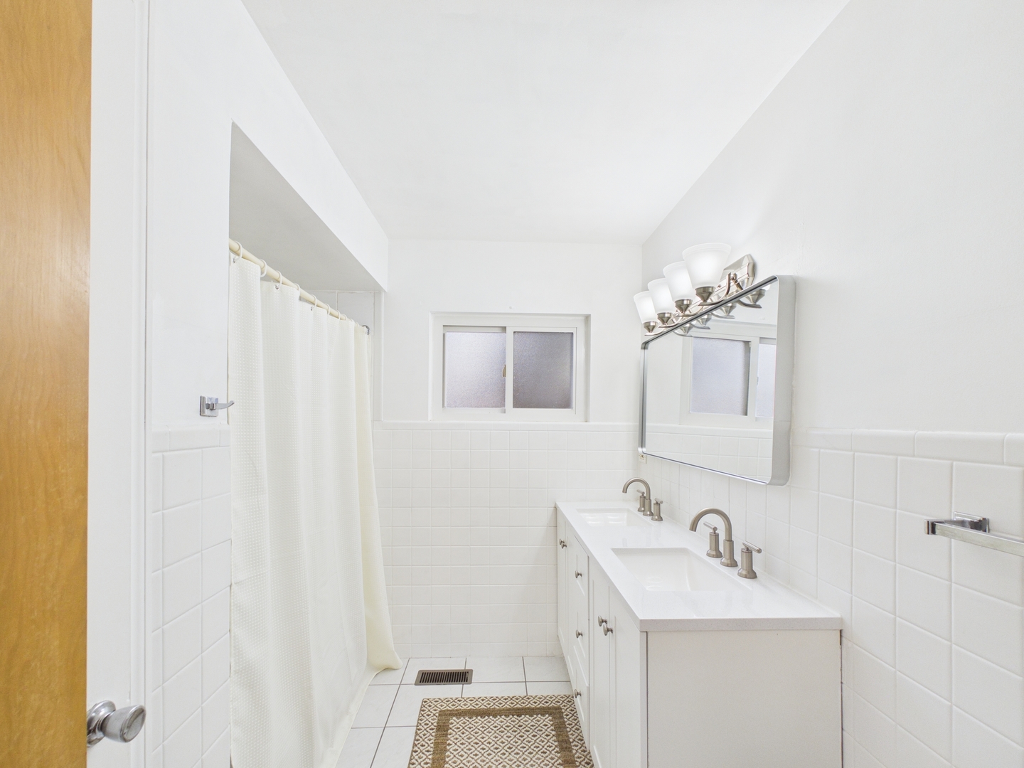 1605 E Frederick Street