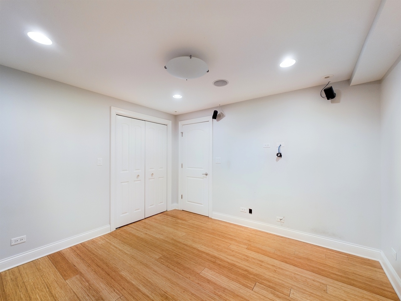 632 W Barry Avenue W Unit: GS