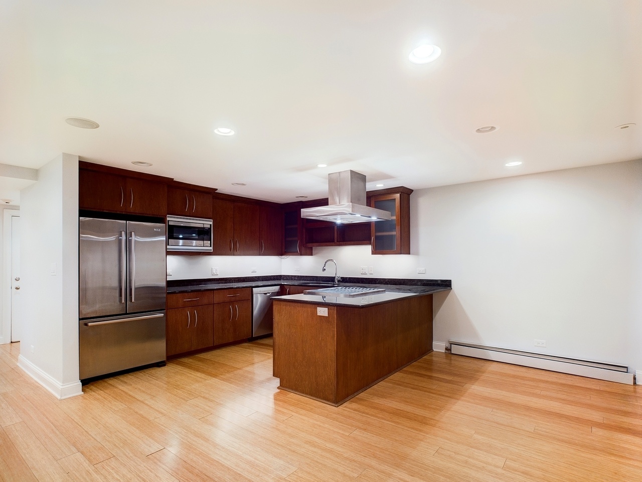 632 W Barry Avenue W Unit: GS