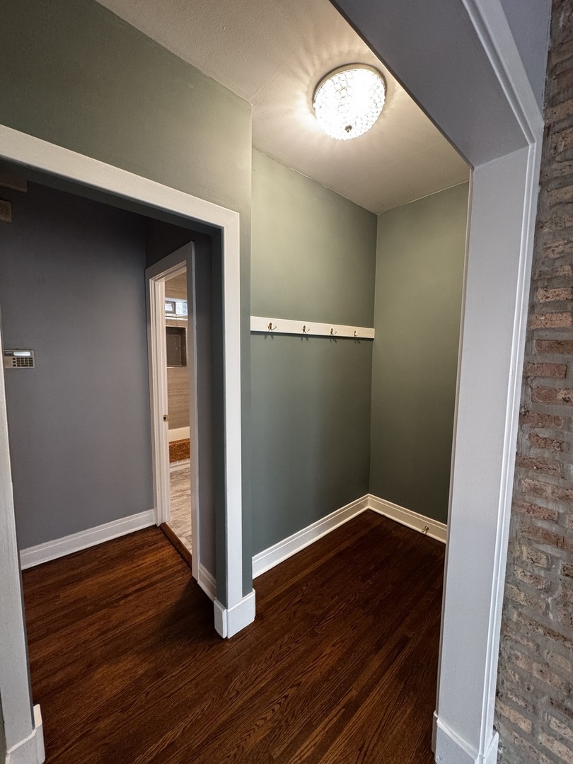 7031 N Sheridan Road Unit: 2E