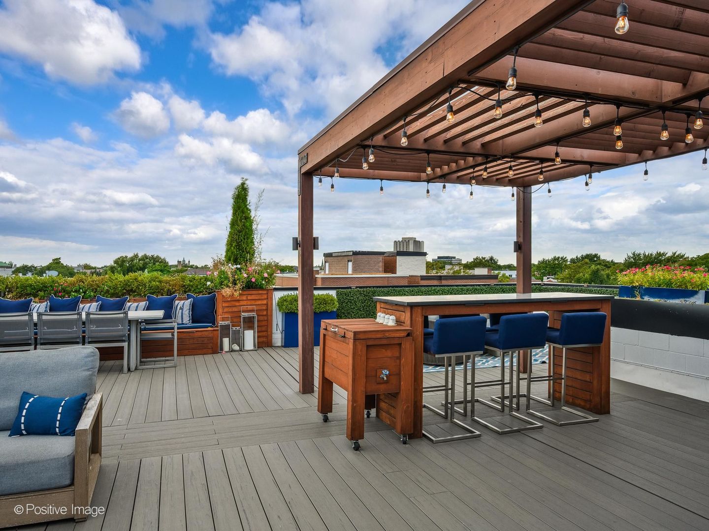 1311 N Wicker Park Avenue Unit: PH