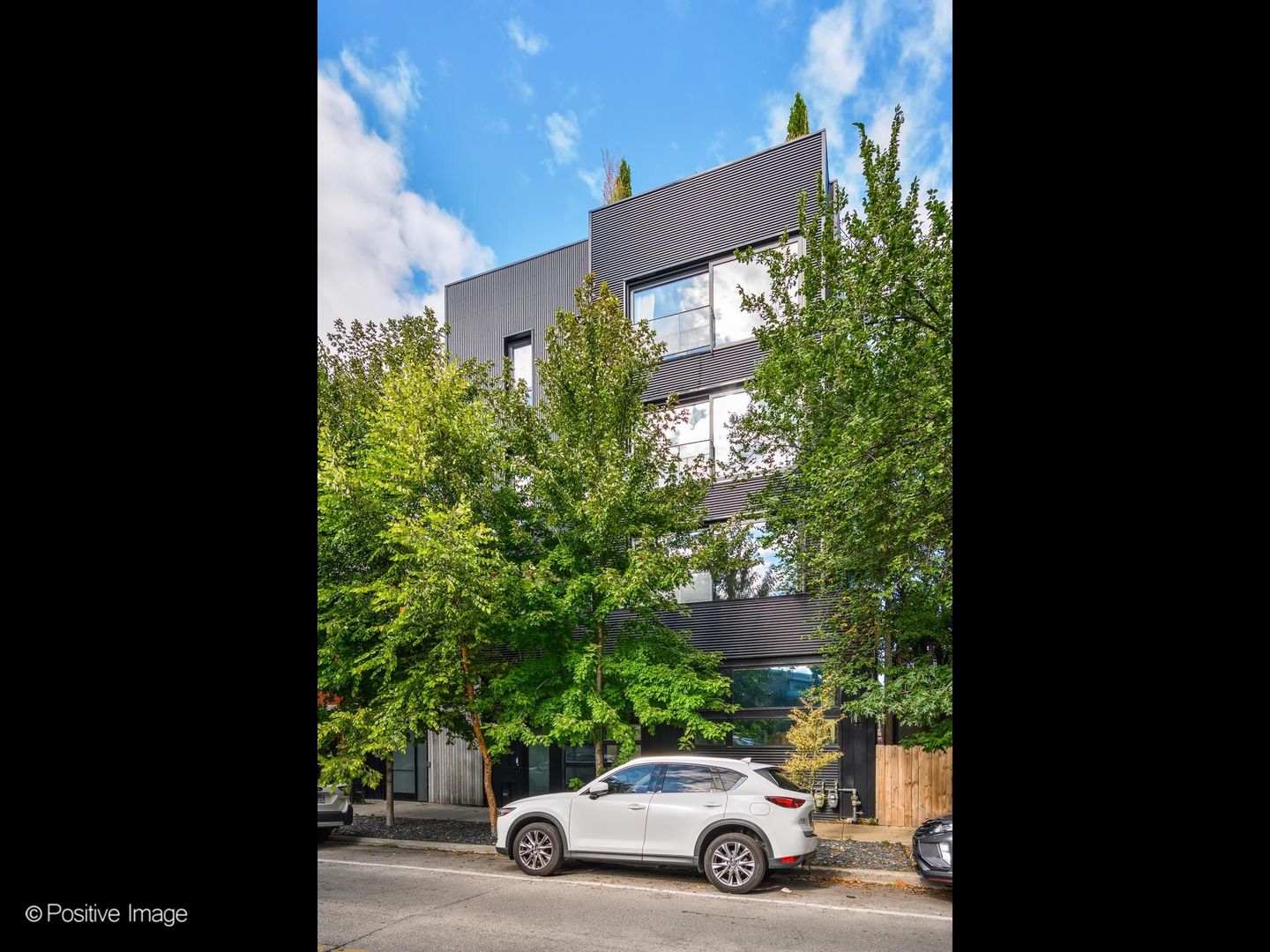 1311 N Wicker Park Avenue Unit: PH