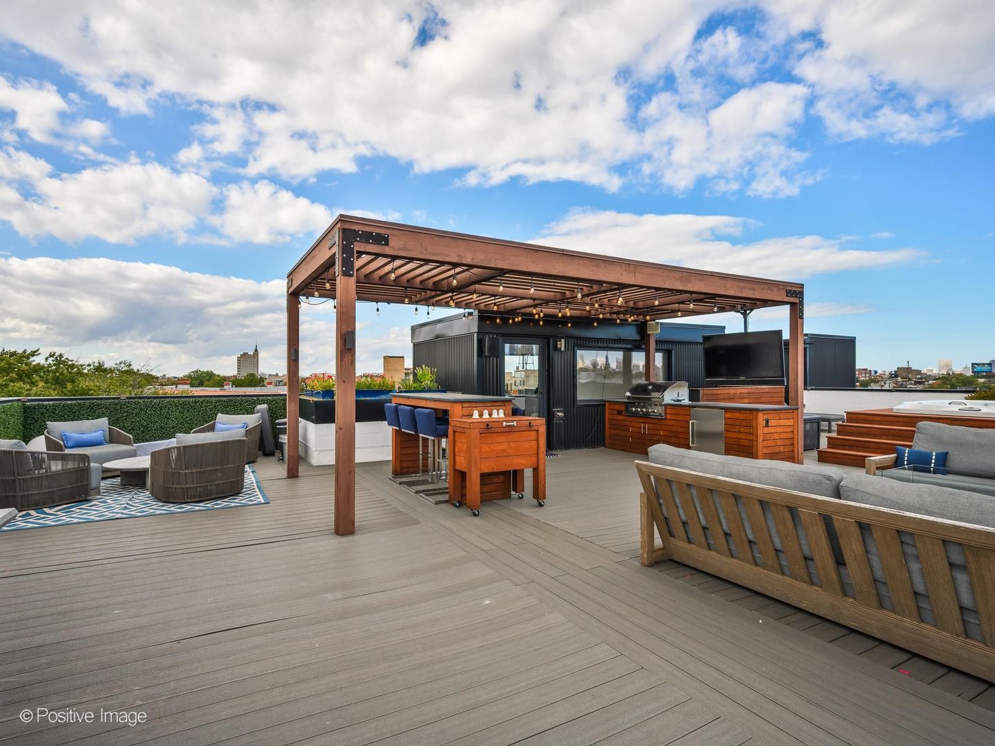 1311 N Wicker Park Avenue Unit: PH