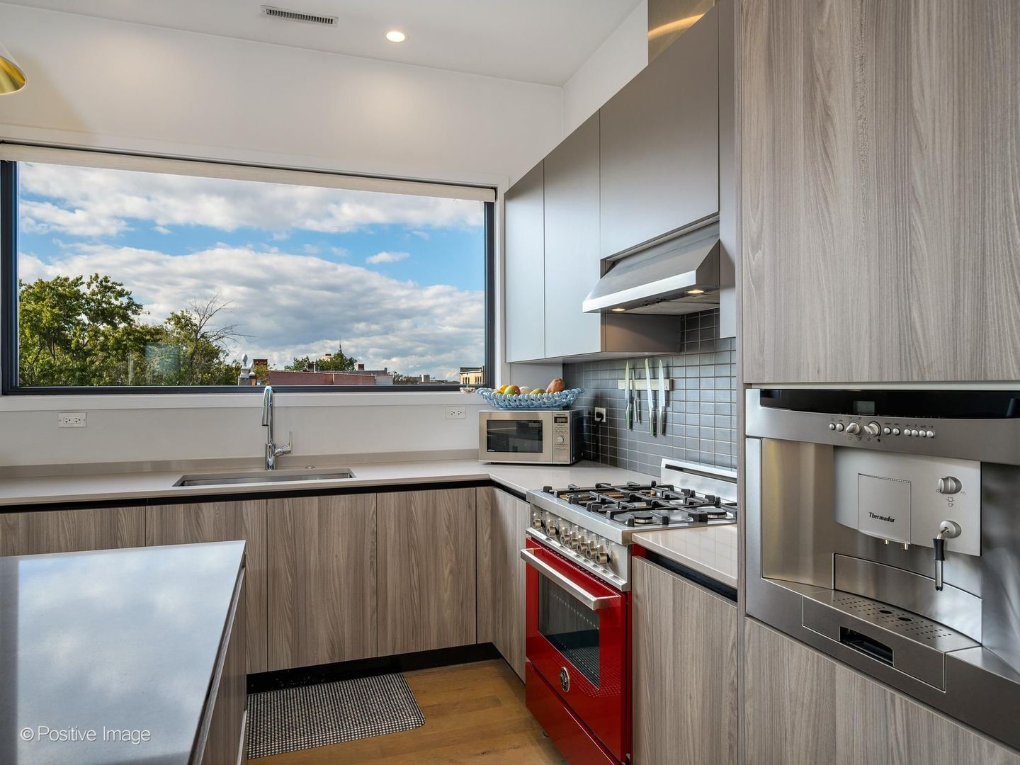 1311 N Wicker Park Avenue Unit: PH