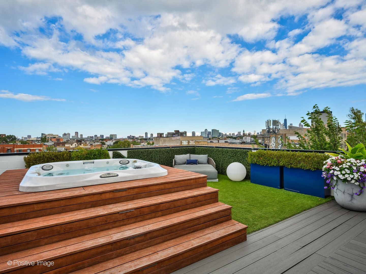 1311 N Wicker Park Avenue Unit: PH