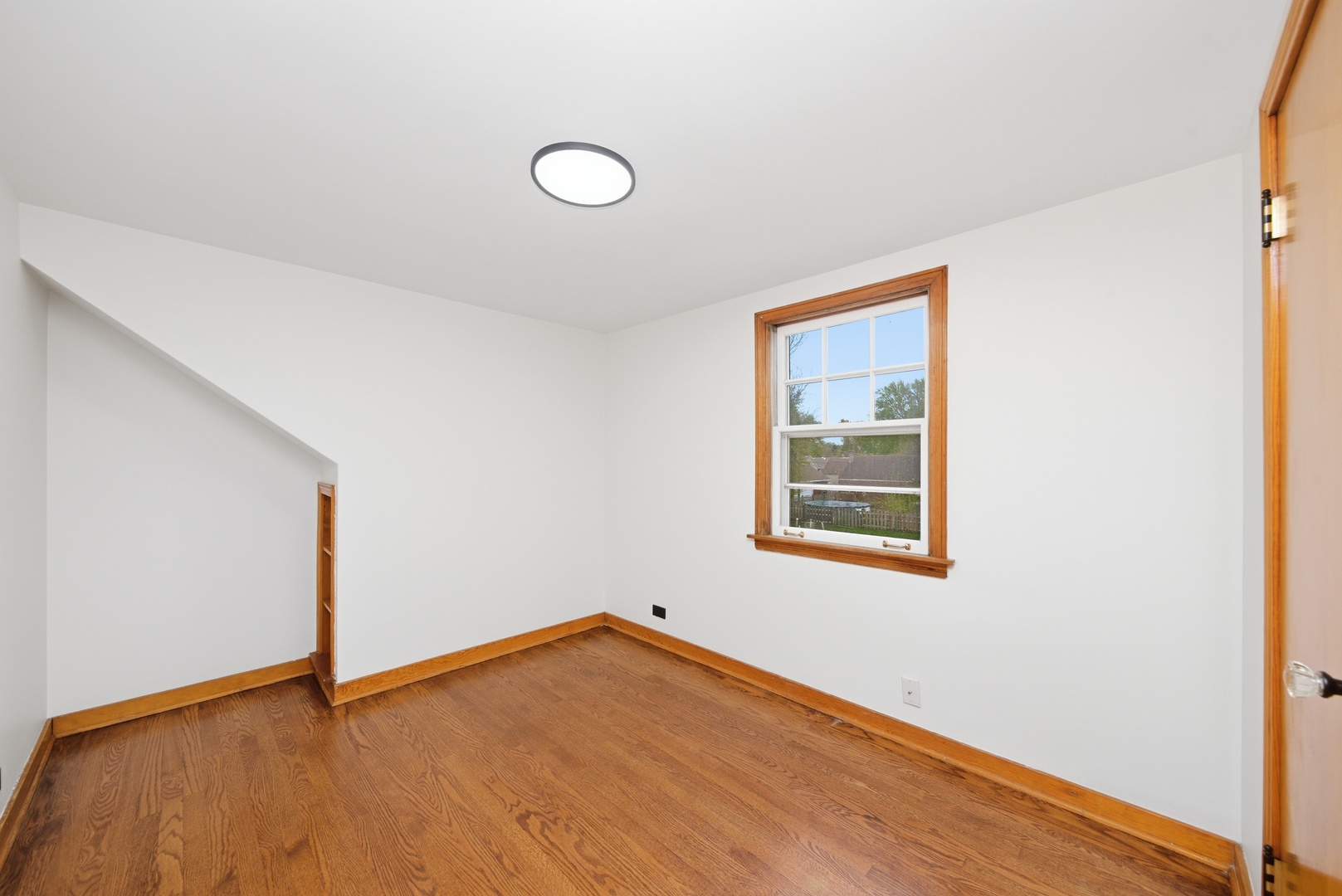 18409 Oakwood Avenue