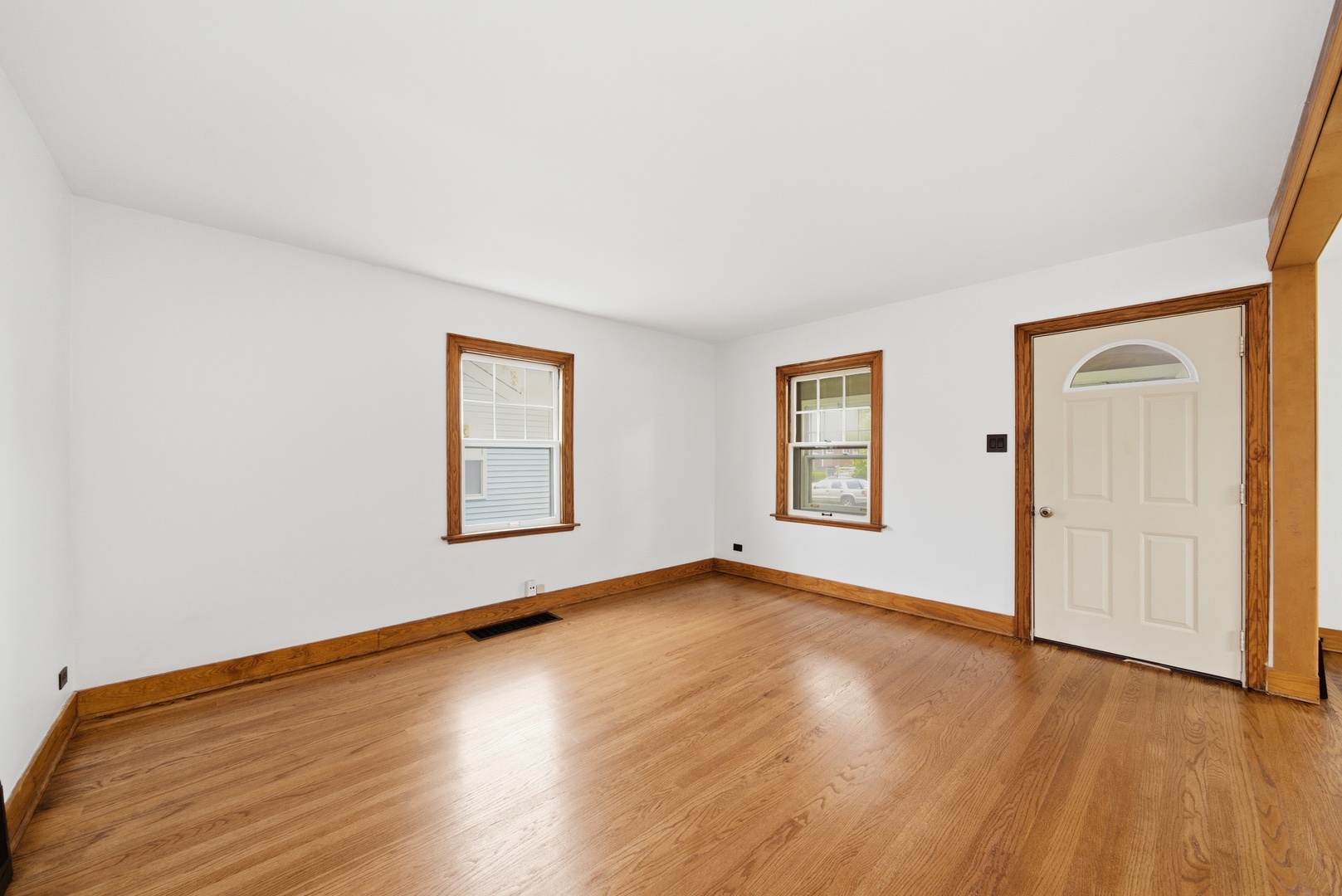 18409 Oakwood Avenue