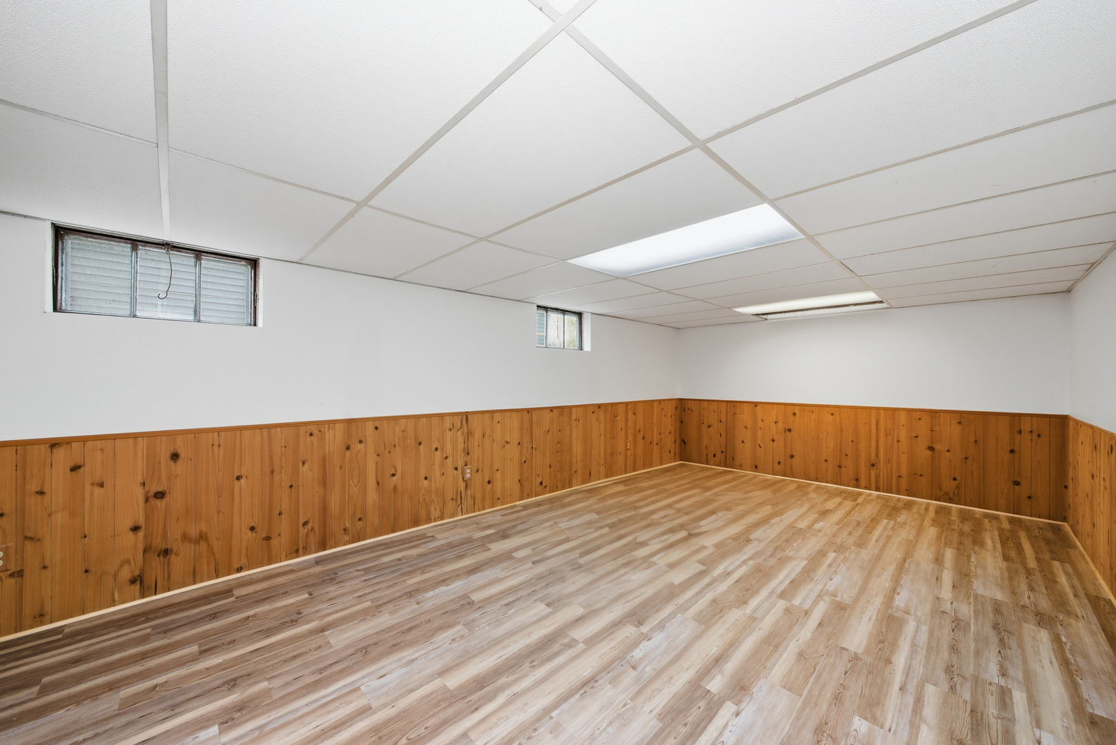 18409 Oakwood Avenue