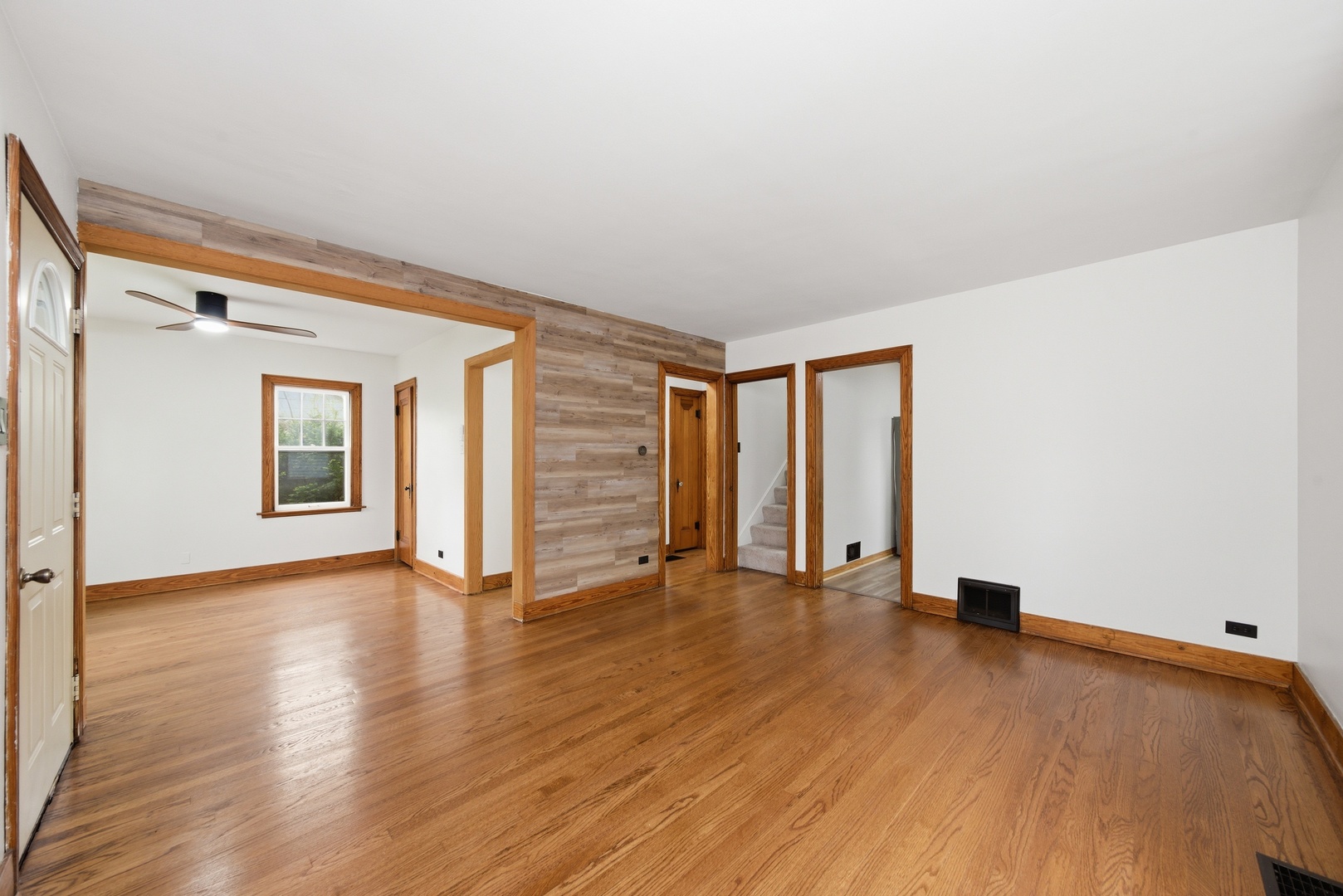 18409 Oakwood Avenue