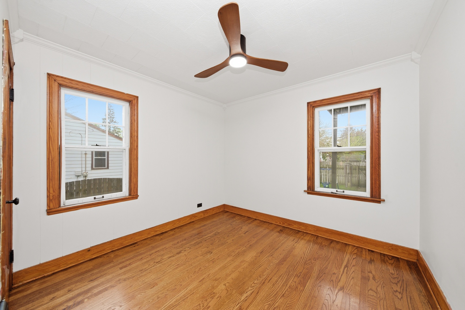 18409 Oakwood Avenue