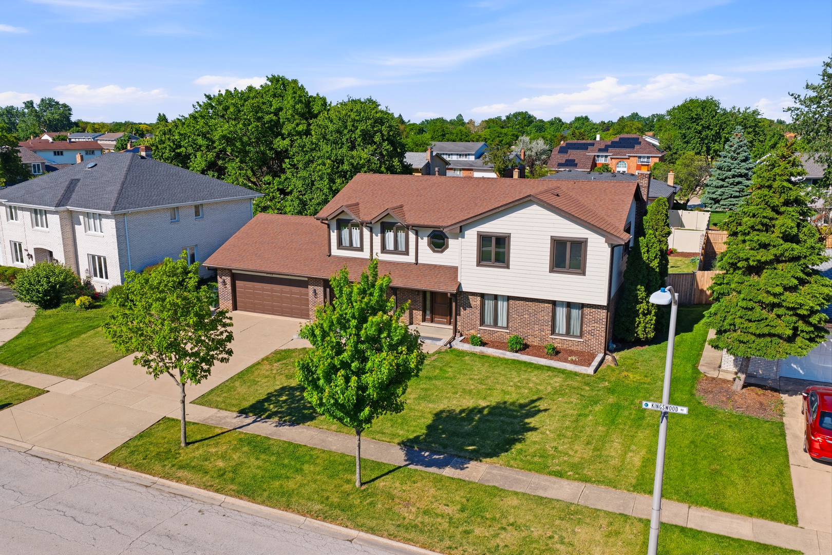6723 Kingswood Road