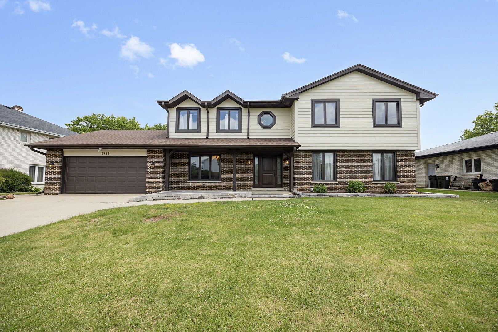 6723 Kingswood Road
