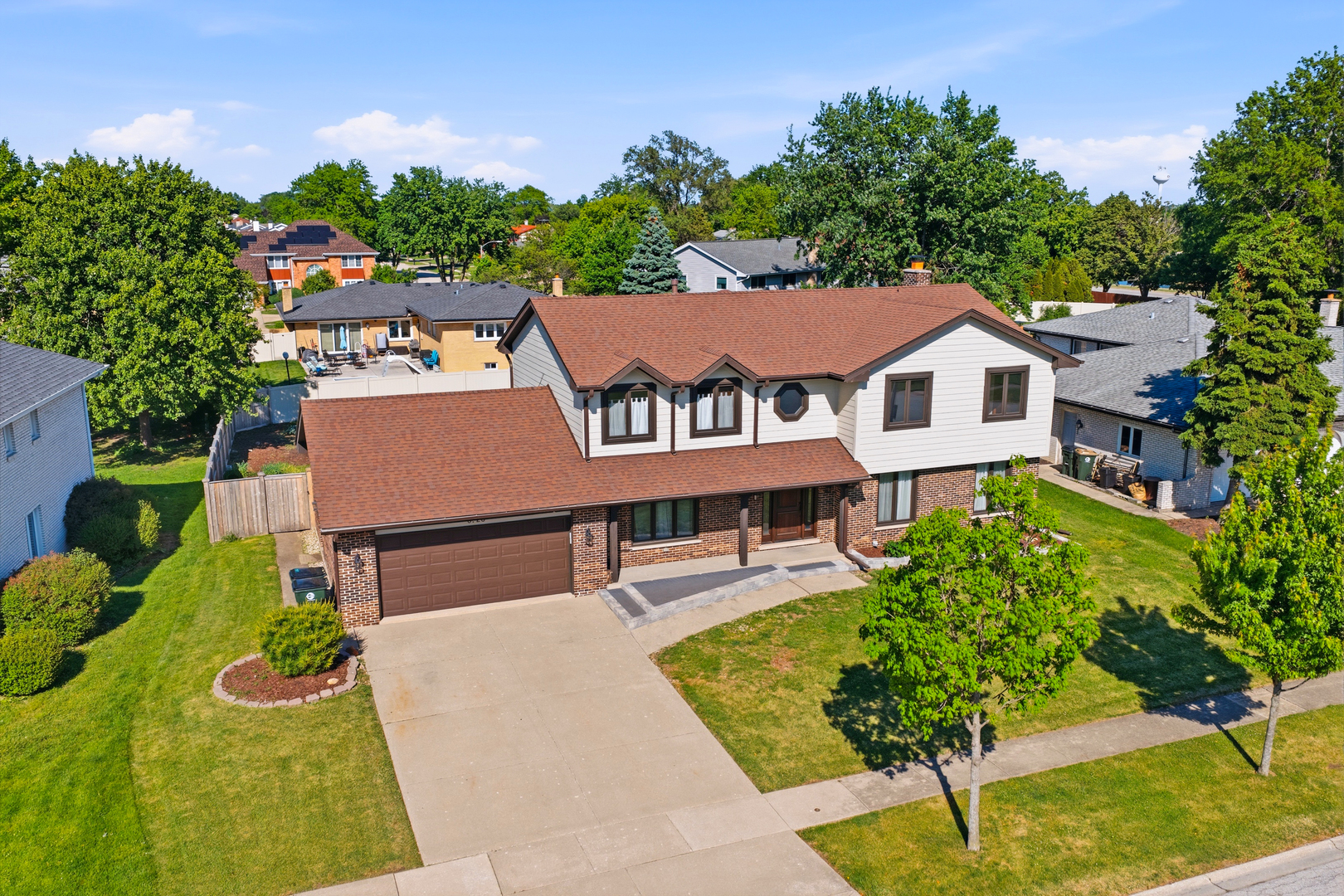 6723 Kingswood Road