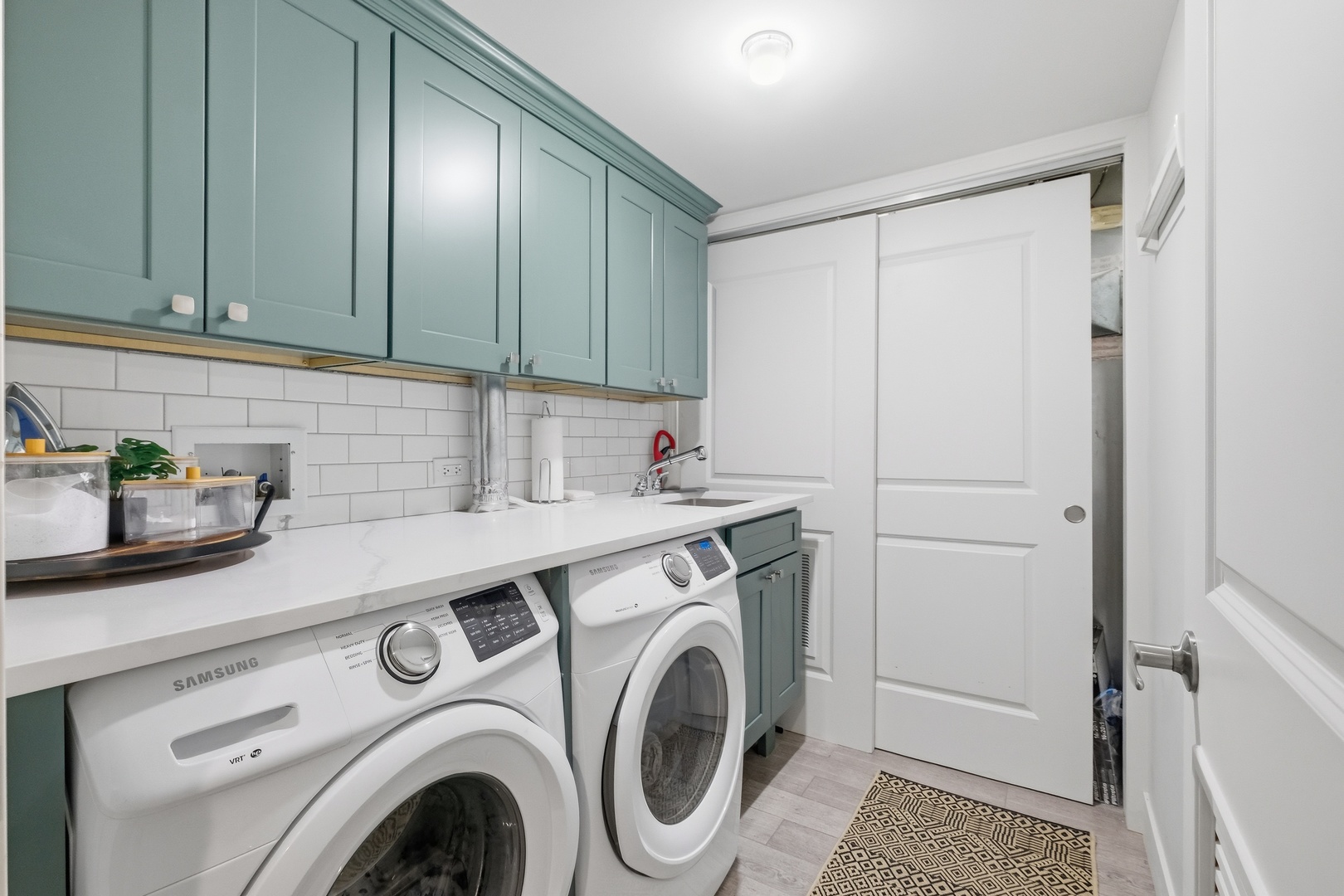 2743 N Ashland Avenue Unit: 1S