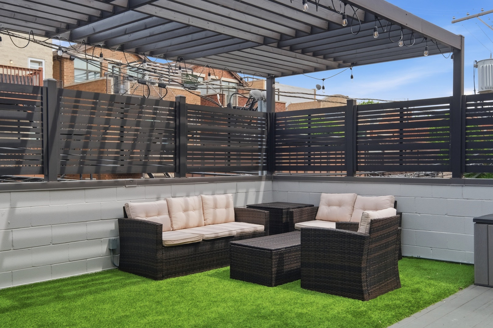 2743 N Ashland Avenue Unit: 1S