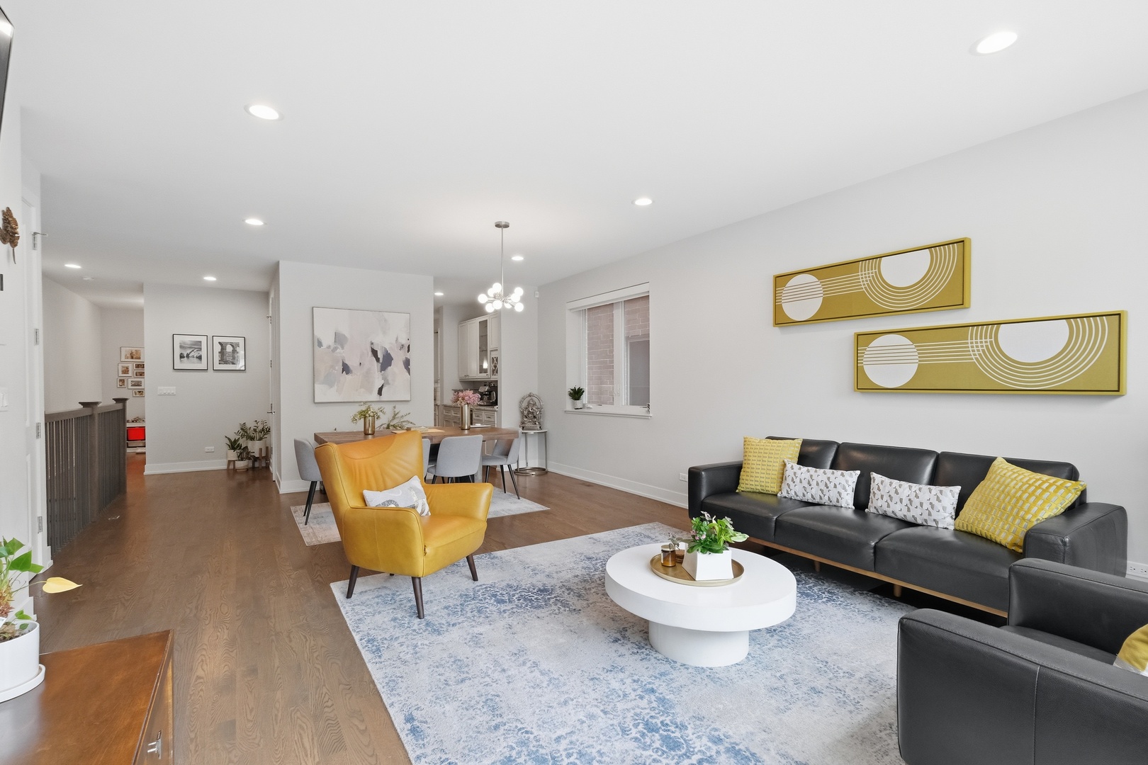 2743 N Ashland Avenue Unit: 1S